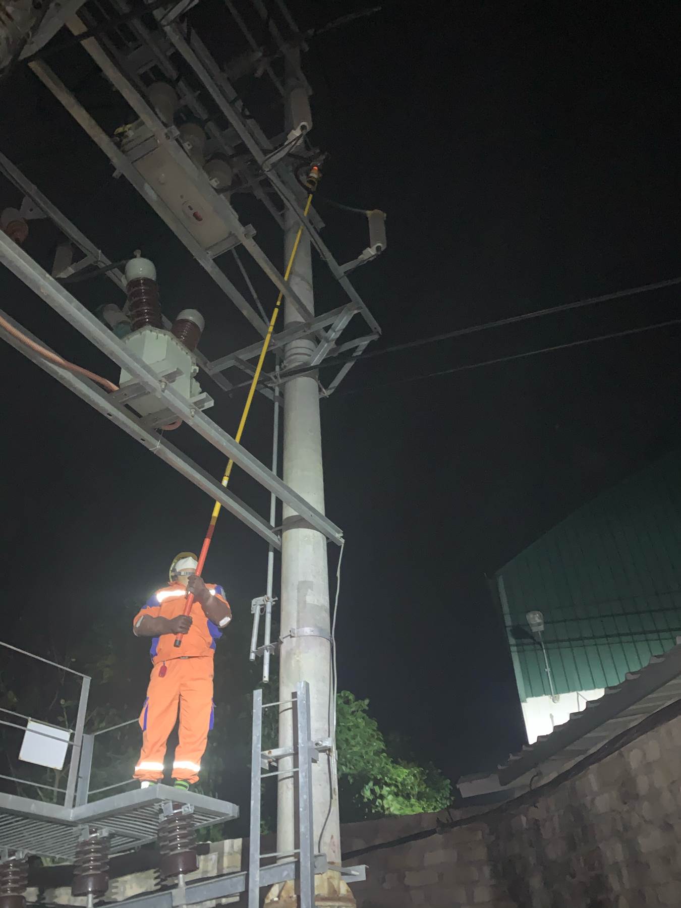 TRIỂN KHAI ĐỒNG LOẠT, TĂNG CƯỜNG LỰC LƯỢNG THỰC HIỆN CÔNG TÁC THÍ NGHIỆM ĐỊNH KỲ NĂM 2021